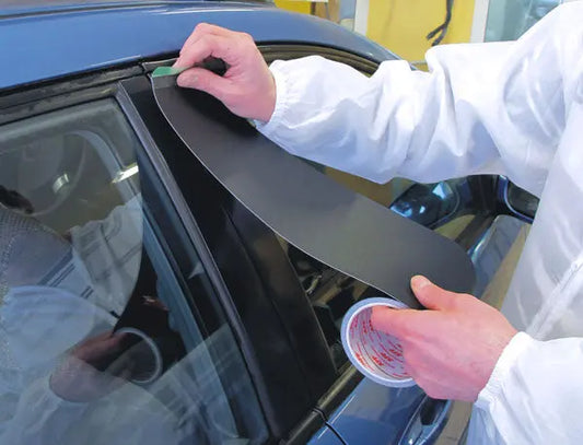 Film de protection noir auto-adhésif (150 mm x 5 m) - ProFinish Distribution