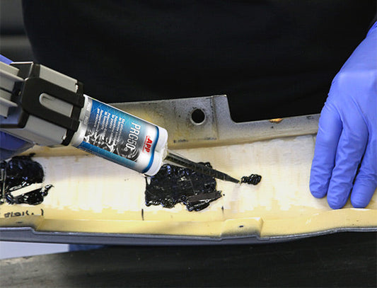 Colle Polyuréthane Bi-Composant pour Plastiques et Multi-Matériaux -  ProFinish Distribution