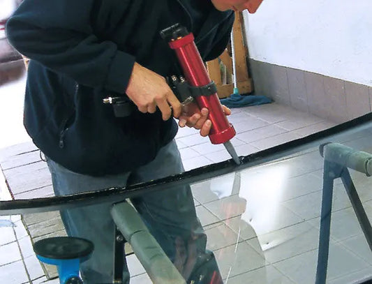 Colle Polyuréthane Monocomposant pour Vitrage Automobile -  ProFinish Distribution