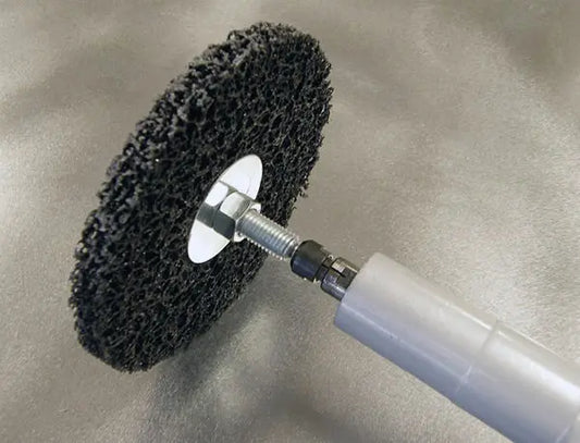 Disque abrasif non tissé noir haute performance -  ProFinish Distribution